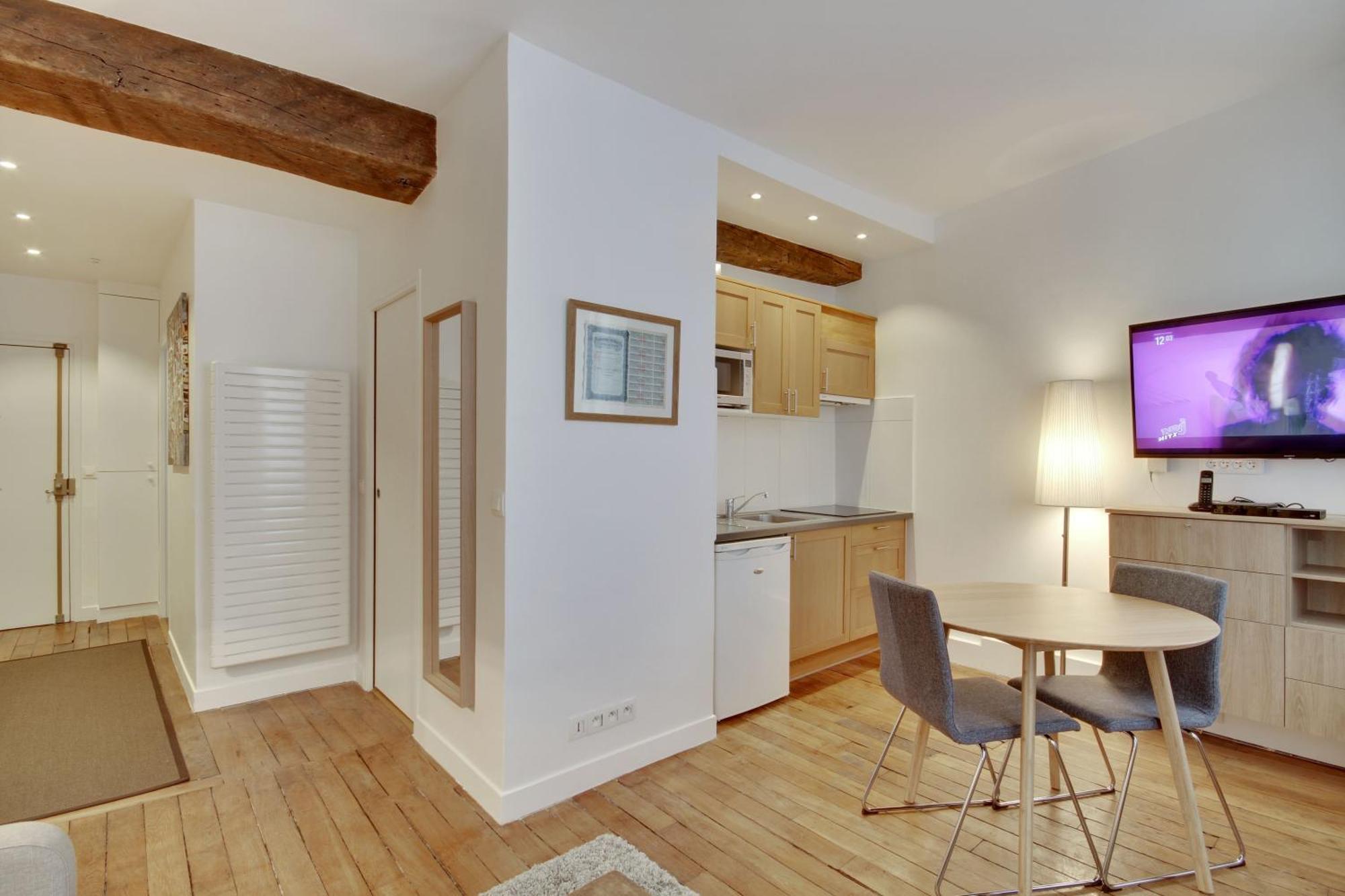 Apartments For Work In City Center Paris Exterior photo